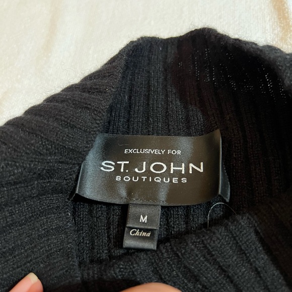 St. John Black Ribbed Cashmere sleeveless Top size Medium - Picture 3 of 8